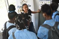 De Centrale Bank van Suriname ontmoet jongeren tijdens de Health Fair in Brokopondo